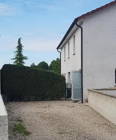Ferienwohnung L Atelier Courtisols Exterior foto